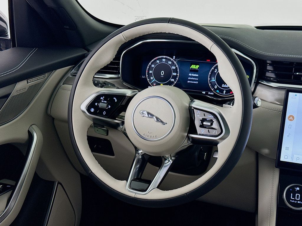 2026 Jaguar F-Pace R-Dynamic S - Photo 21
