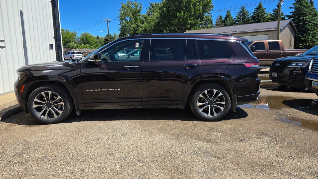 2022 Jeep Grand Cherokee L Overland 4x4's photo