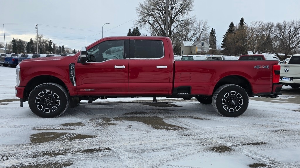 2024 Ford F-350 Super Duty Platinum's photo
