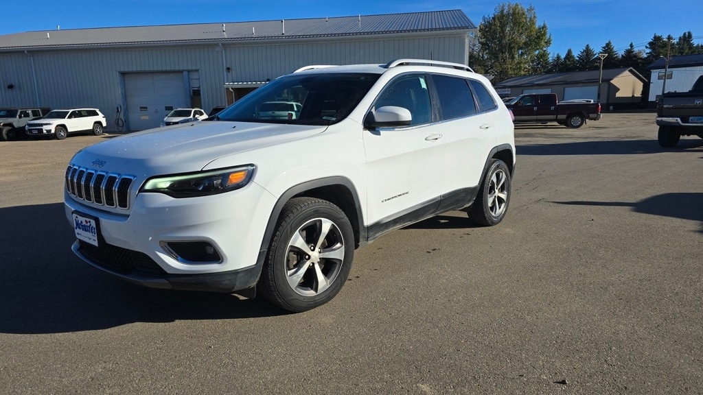 Used 2019 Jeep Cherokee Limited with VIN 1C4PJMDXXKD418989 for sale in Minot, ND