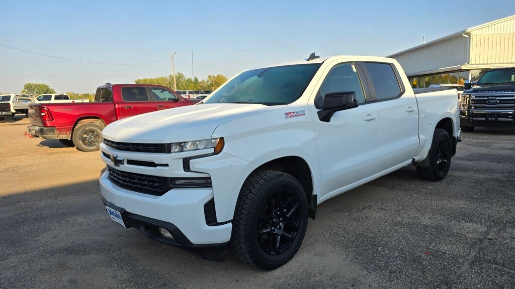 2022 Chevrolet Silverado 1500 RST photo 2
