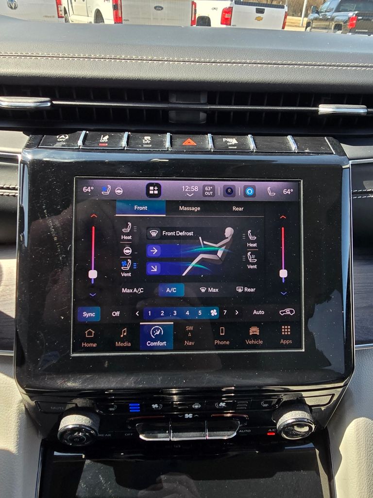 2022 Jeep Grand Cherokee Overland - Photo 24