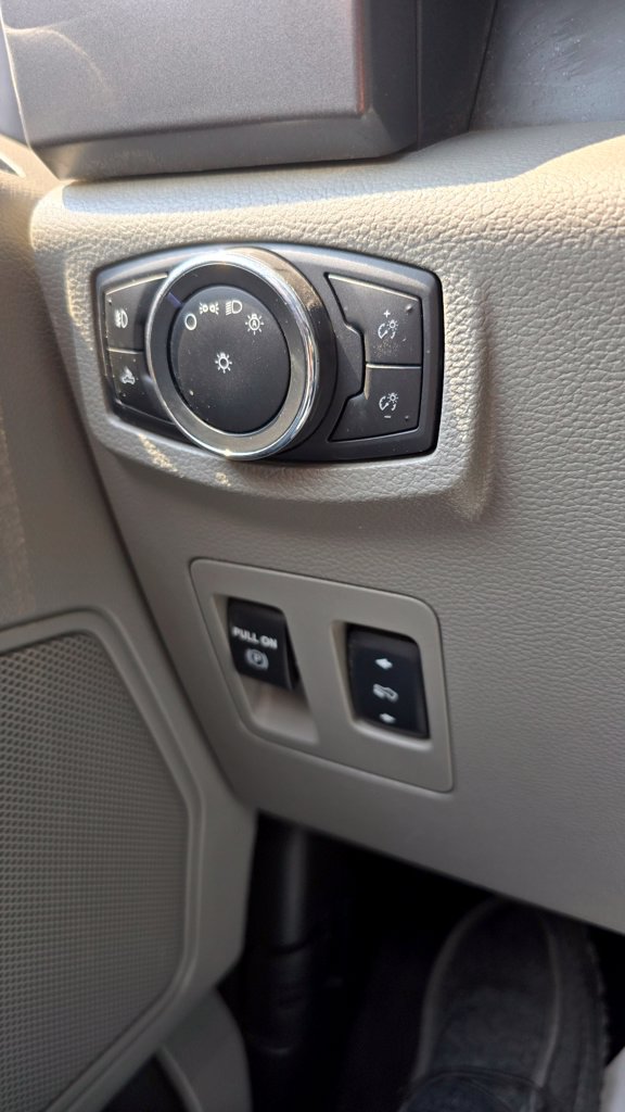 2015 Ford F-150 XLT - Photo 16