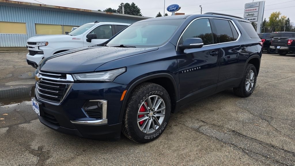 Used 2023 Chevrolet Traverse LT SUV