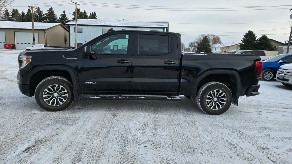 2022 GMC Sierra 1500 AT4's photo