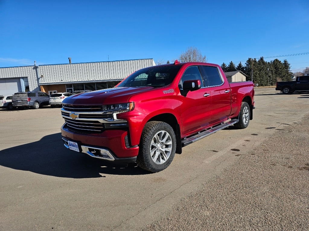 Used 2021 Chevrolet Silverado 1500 High Country with VIN 3GCUYHEL1MG200754 for sale in Minot, ND