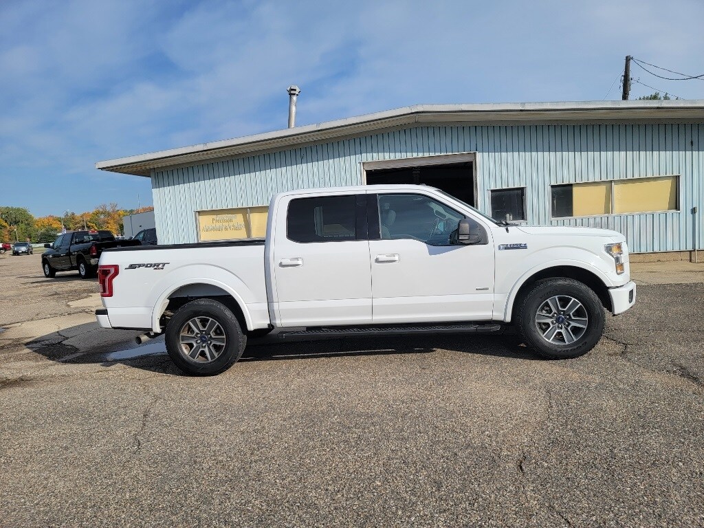 2016 Ford F-150 XLT photo 2