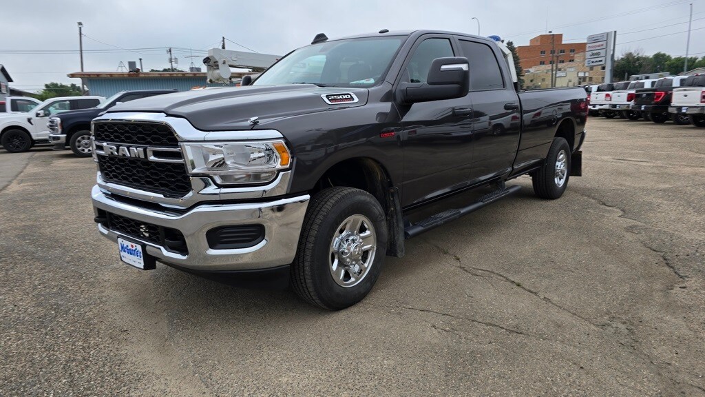 2024 Ram 2500 Tradesman photo 2