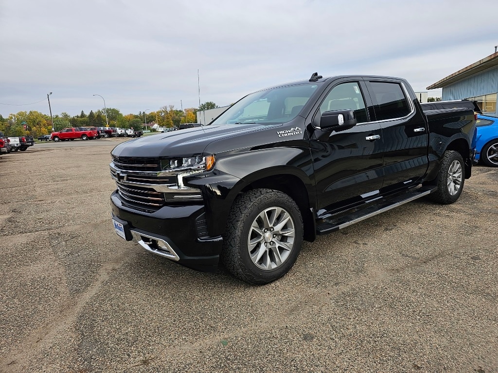 Used 2022 Chevrolet Silverado 1500 Limited High Country with VIN 1GCUYHED3NZ169422 for sale in Minot, ND