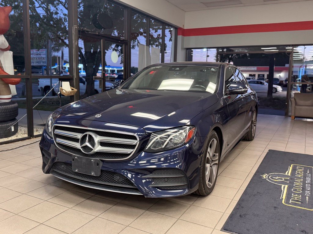  Mercedes-Benz E-Class