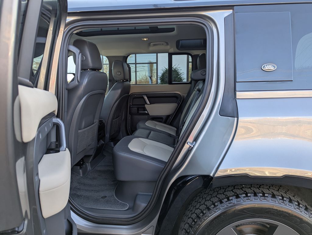 2023 Land Rover Defender X-Dynamic SE - Photo 40