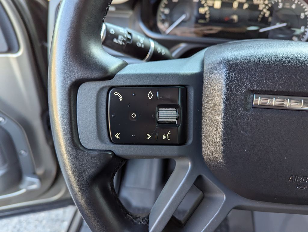 2023 Land Rover Defender X-Dynamic SE - Photo 17