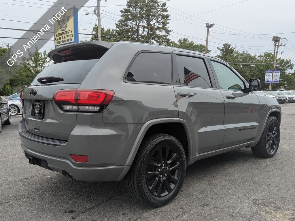 2020 Jeep Grand Cherokee Altitude - Photo 9
