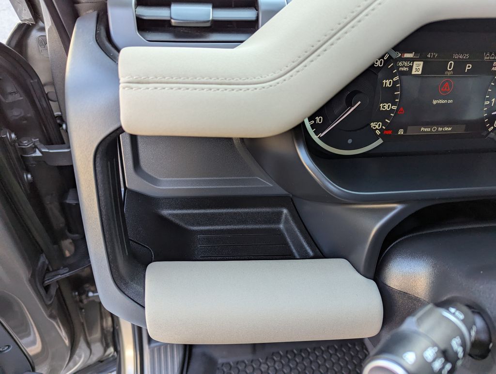 2023 Land Rover Defender X-Dynamic SE - Photo 15