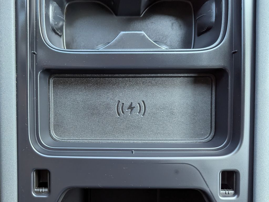 2023 Land Rover Defender X-Dynamic SE - Photo 31