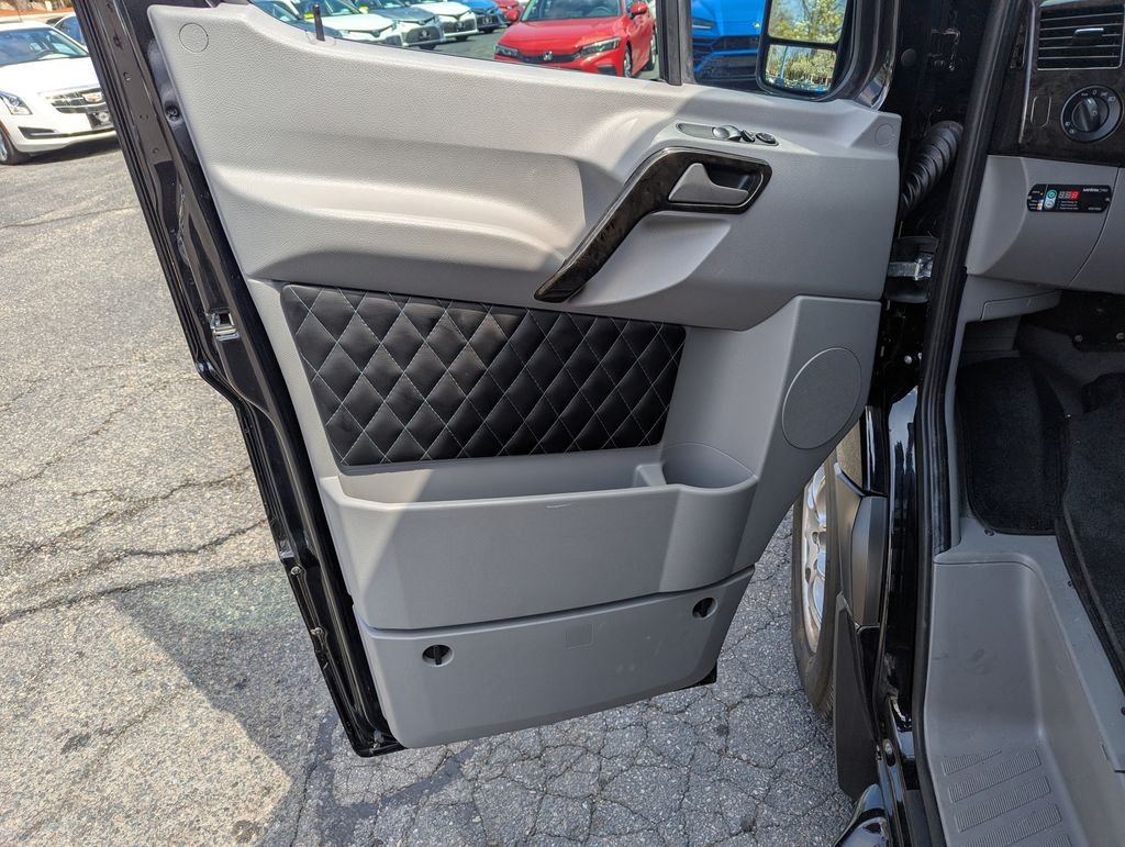 2017 Mercedes-Benz Sprinter Cargo Van Base - Photo 9
