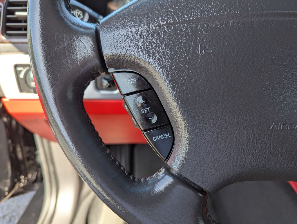 2002 Ford Thunderbird Premium - Photo 23