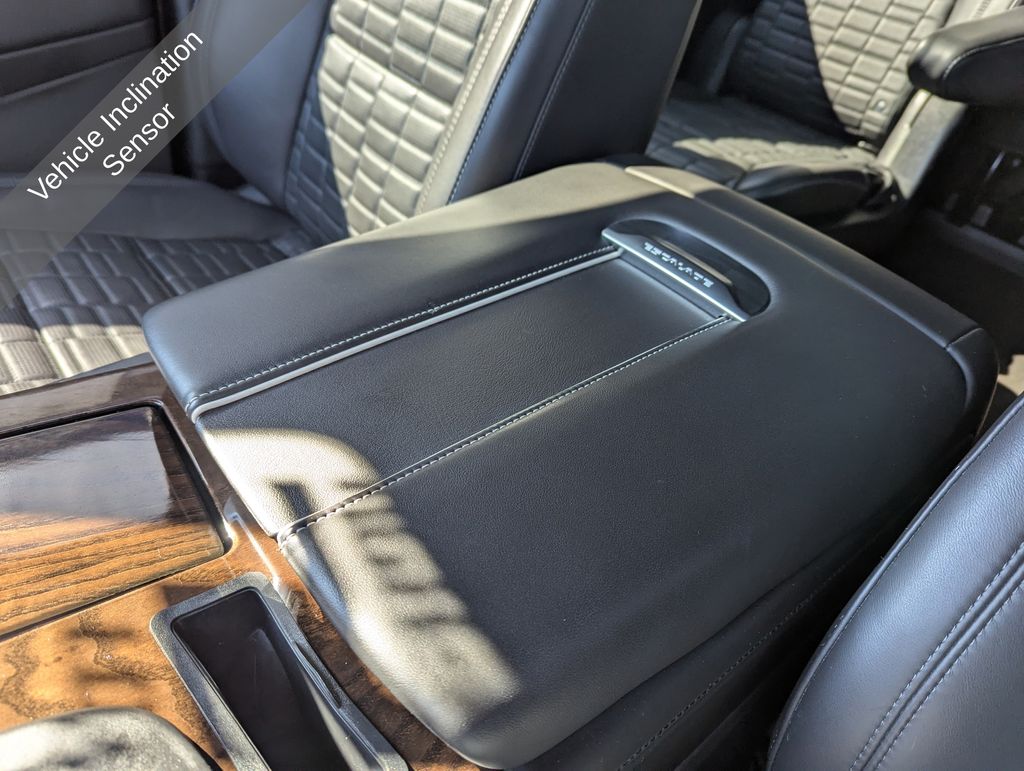 2022 Cadillac Escalade ESV Sport Platinum - Photo 36