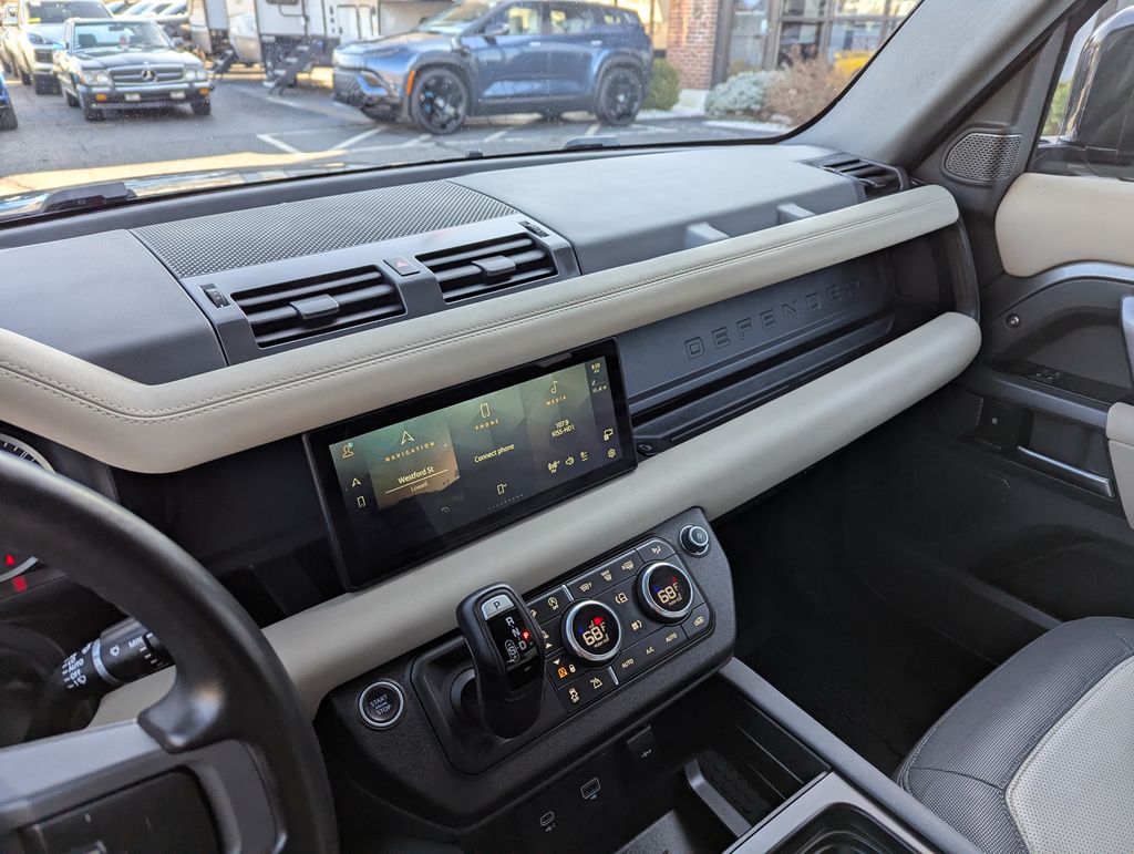 2023 Land Rover Defender X-Dynamic SE - Photo 21