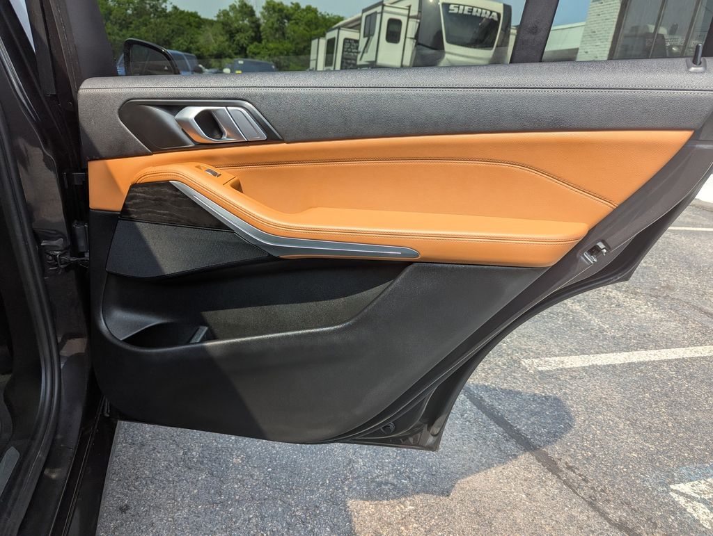 2022 BMW X7 40i - Photo 49