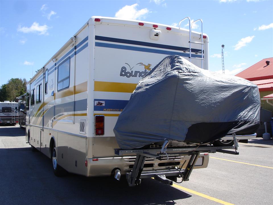 Hydralift Install's THE HITCH HOUSE