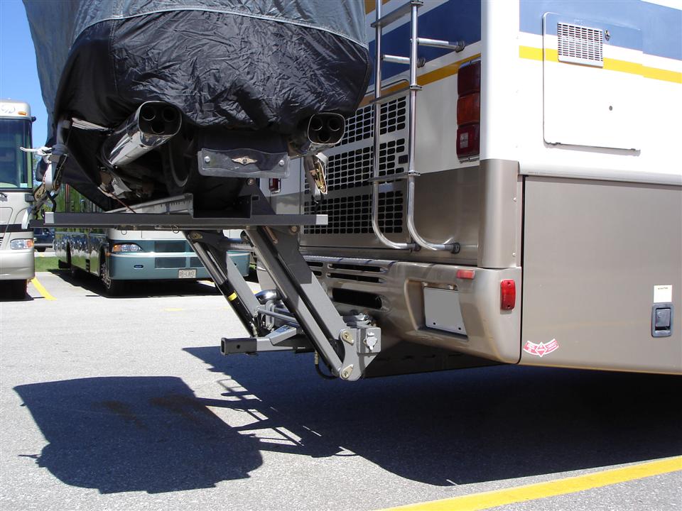 Hydralift Install's THE HITCH HOUSE