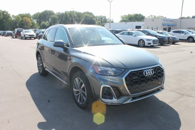 Used 2024 Audi Q5 Premium Plus with VIN WA1EAAFY9R2046587 for sale in Bay City, MI