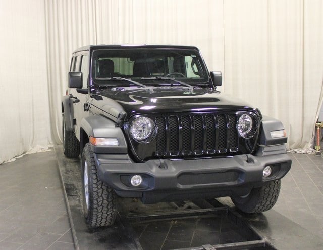 Used 2020 Jeep Wrangler Unlimited Sport S with VIN 1C4HJXDG3LW237468 for sale in Bay City, MI