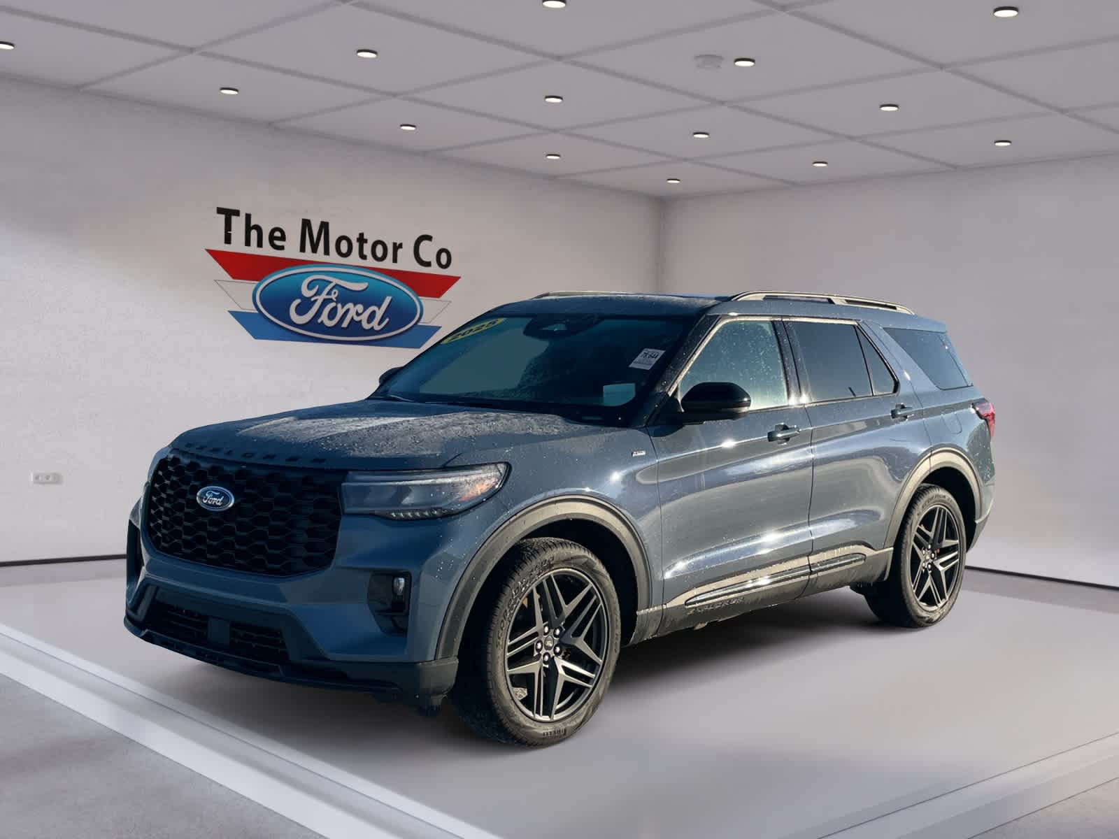 2025 Ford Explorer ST-LINE's photo