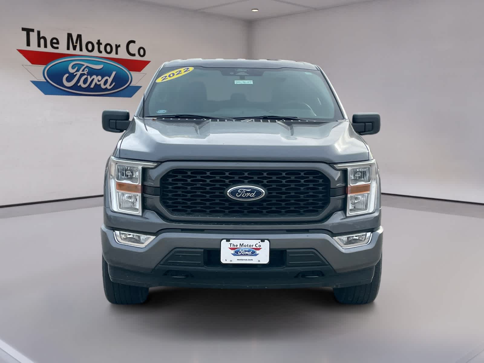 2022 Ford F-150 XL photo 2