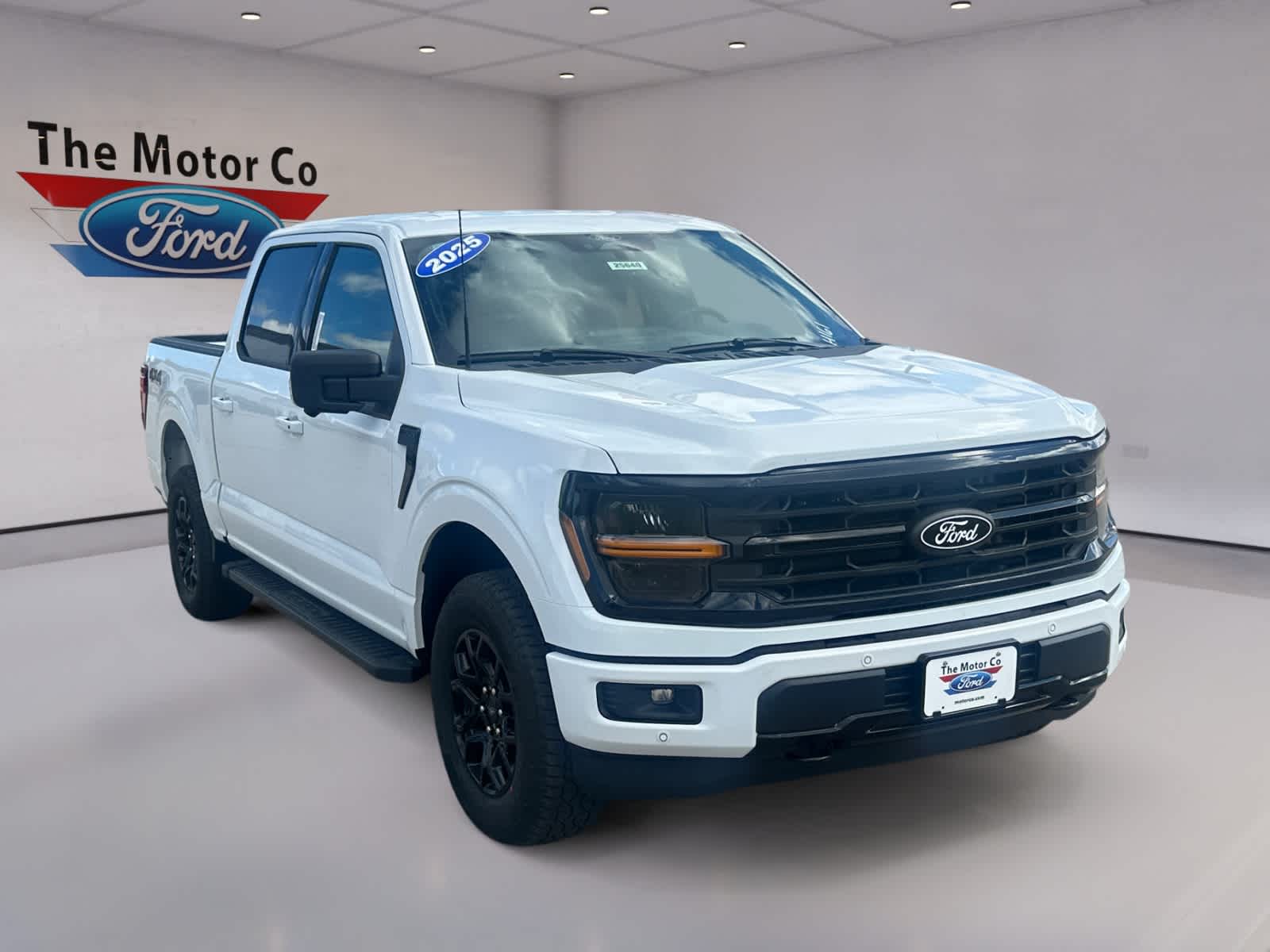 2025 Ford F-150 XLT photo 3