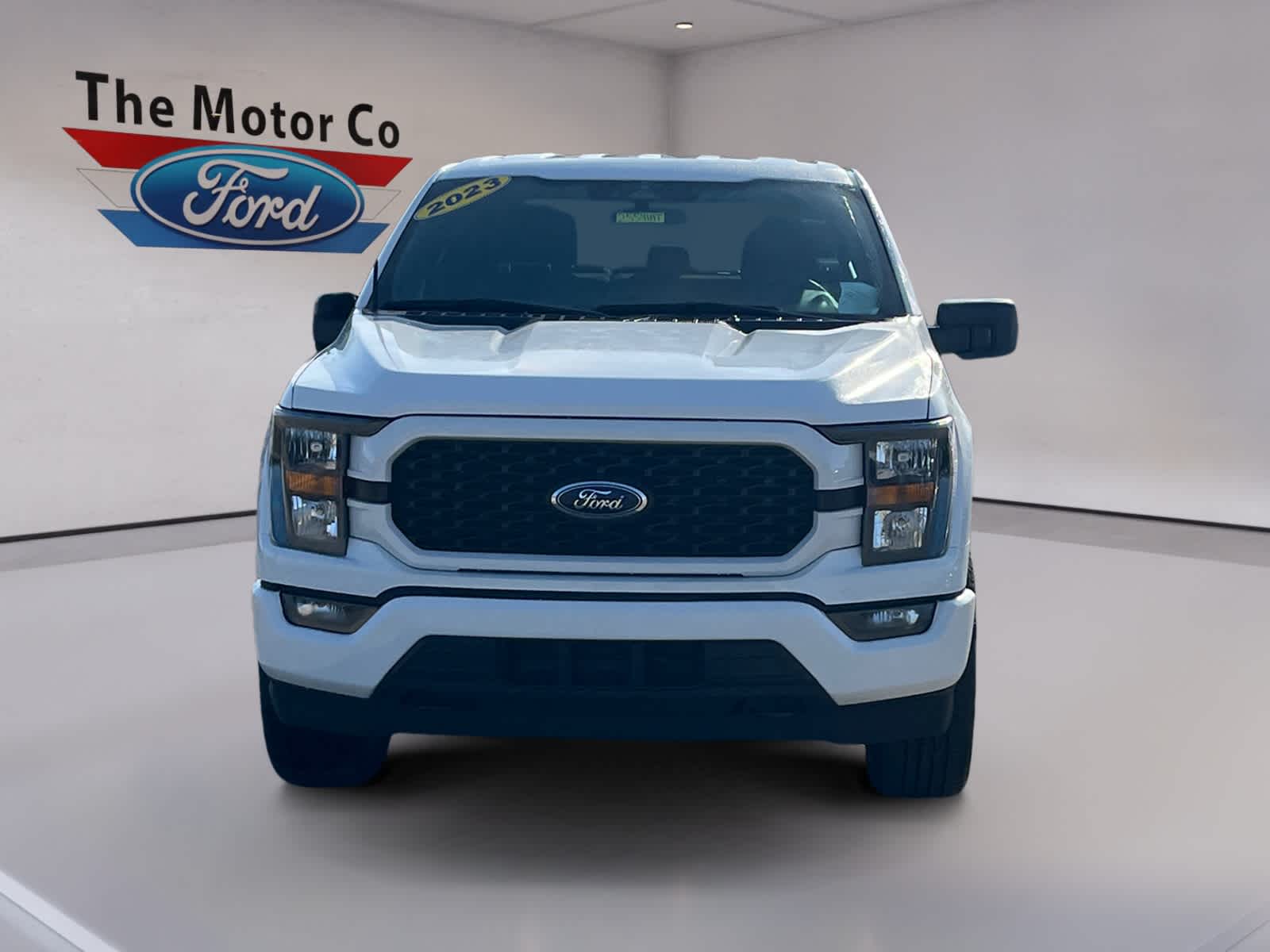2023 Ford F-150 XL photo 2