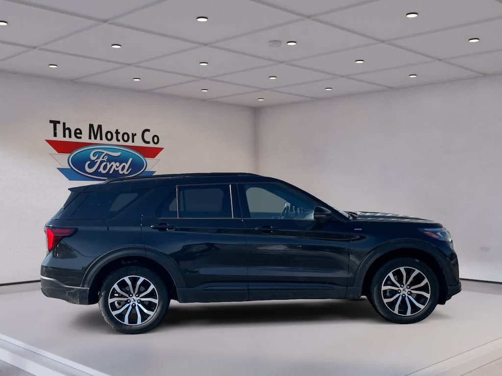 Used 2025 Ford Explorer ST-Line 4WD