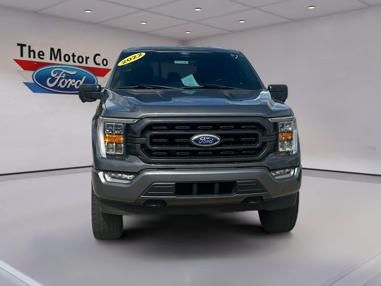 2022 Ford F-150 XLT photo 2
