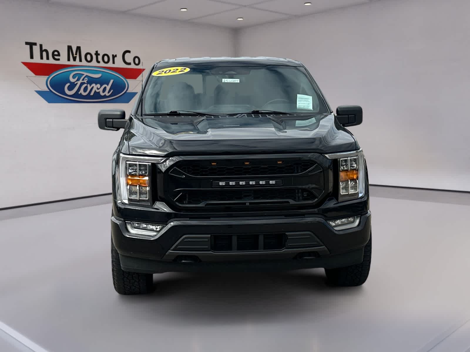 2022 Ford F-150 XLT photo 2