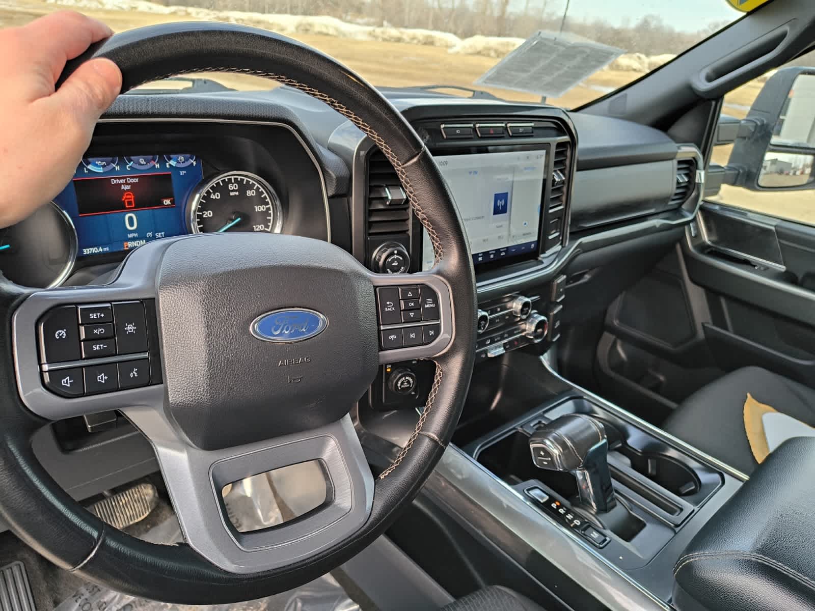 2023 Ford F-150 XLT - Photo 11