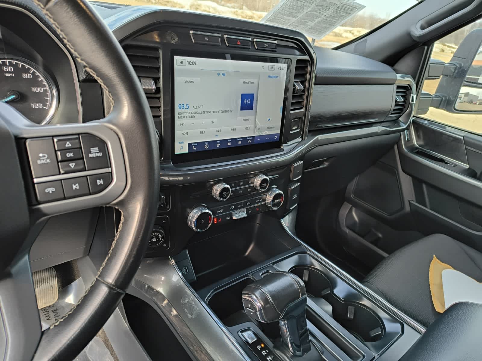 2023 Ford F-150 XLT - Photo 12