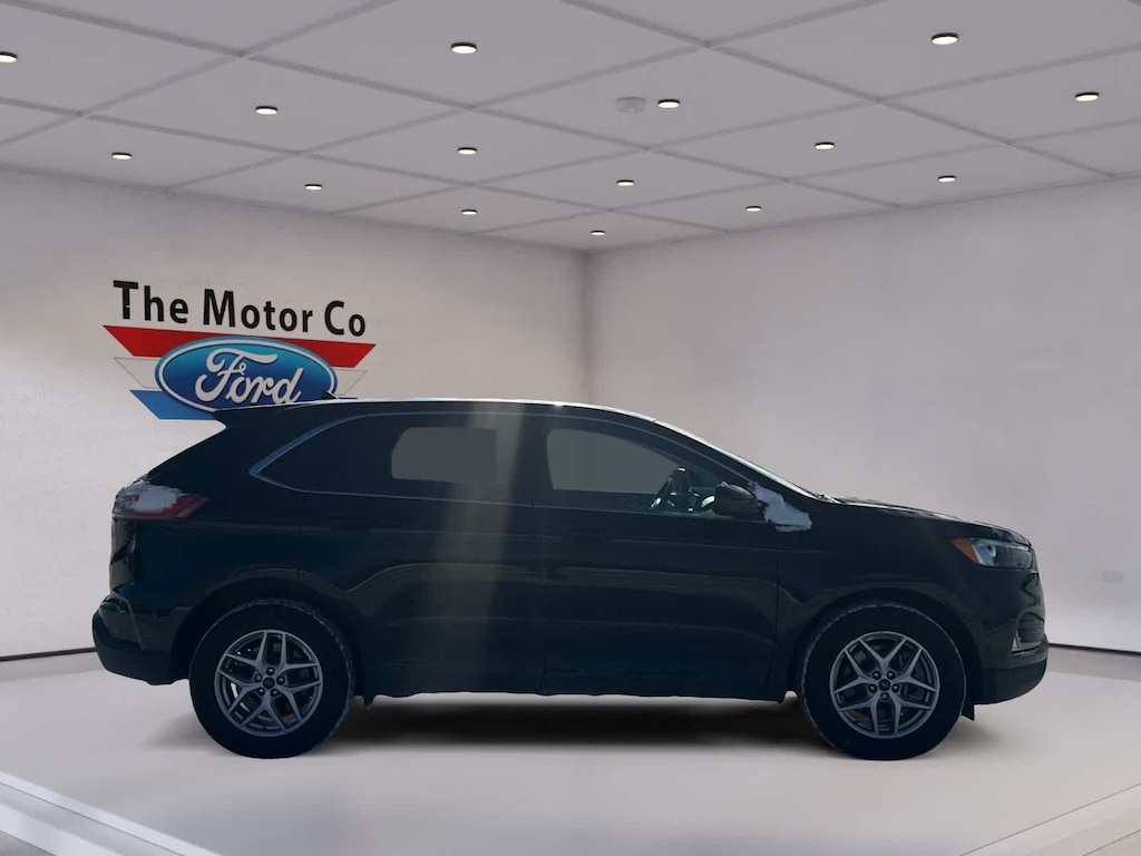 Used 2023 Ford Edge SEL AWD