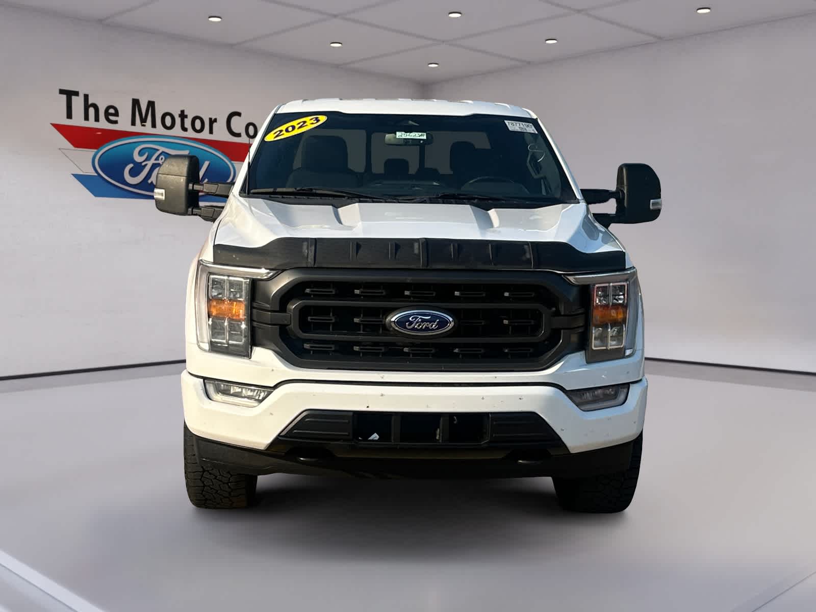 2023 Ford F-150 XLT photo 2