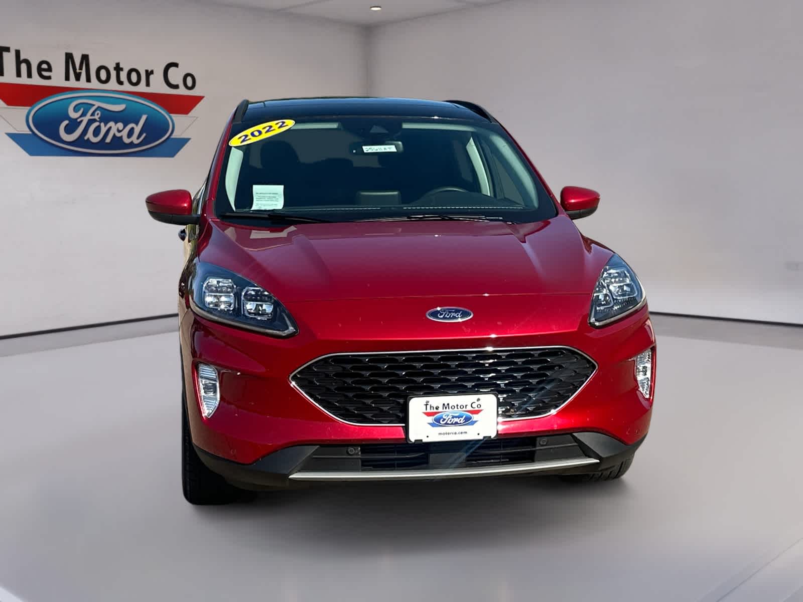 2022 Ford Escape Titanium photo 2