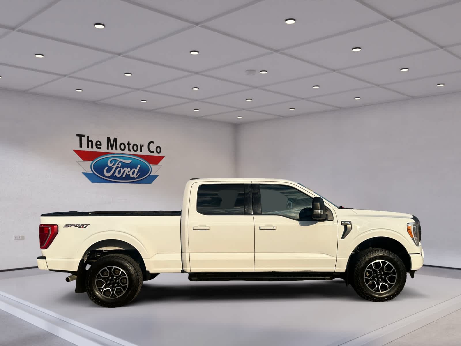 2023 Ford F-150 XLT photo 4
