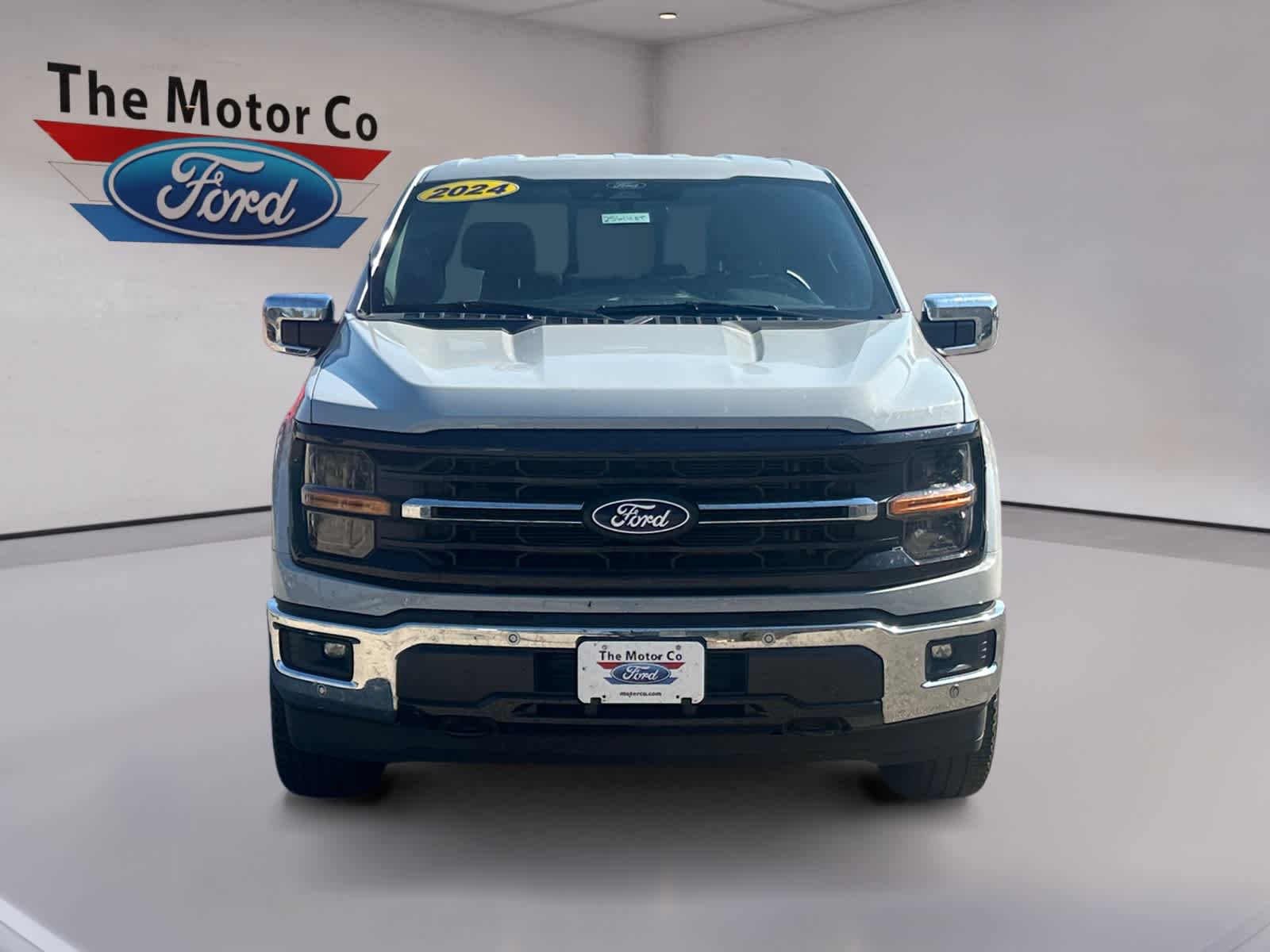 2024 Ford F-150 XLT photo 2