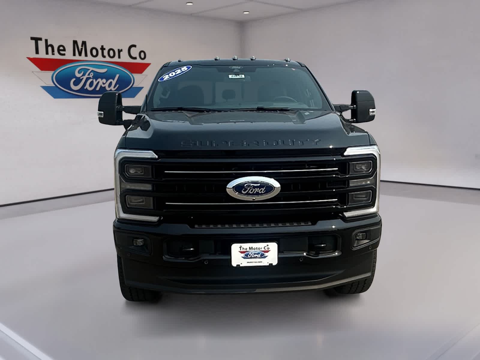 2025 Ford F-250 Platinum photo 2