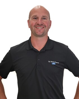 Staff member Jerol from ID_6d1a5a
