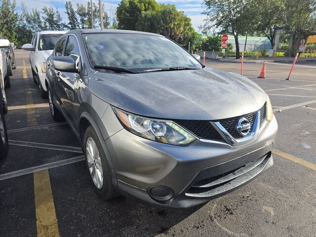 2018 Nissan Rogue Sport S photo 3