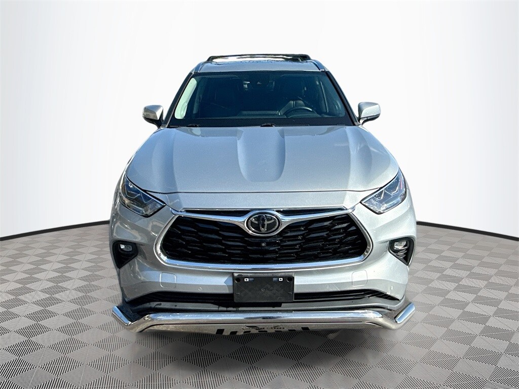 2021 Toyota Highlander Limited photo 2