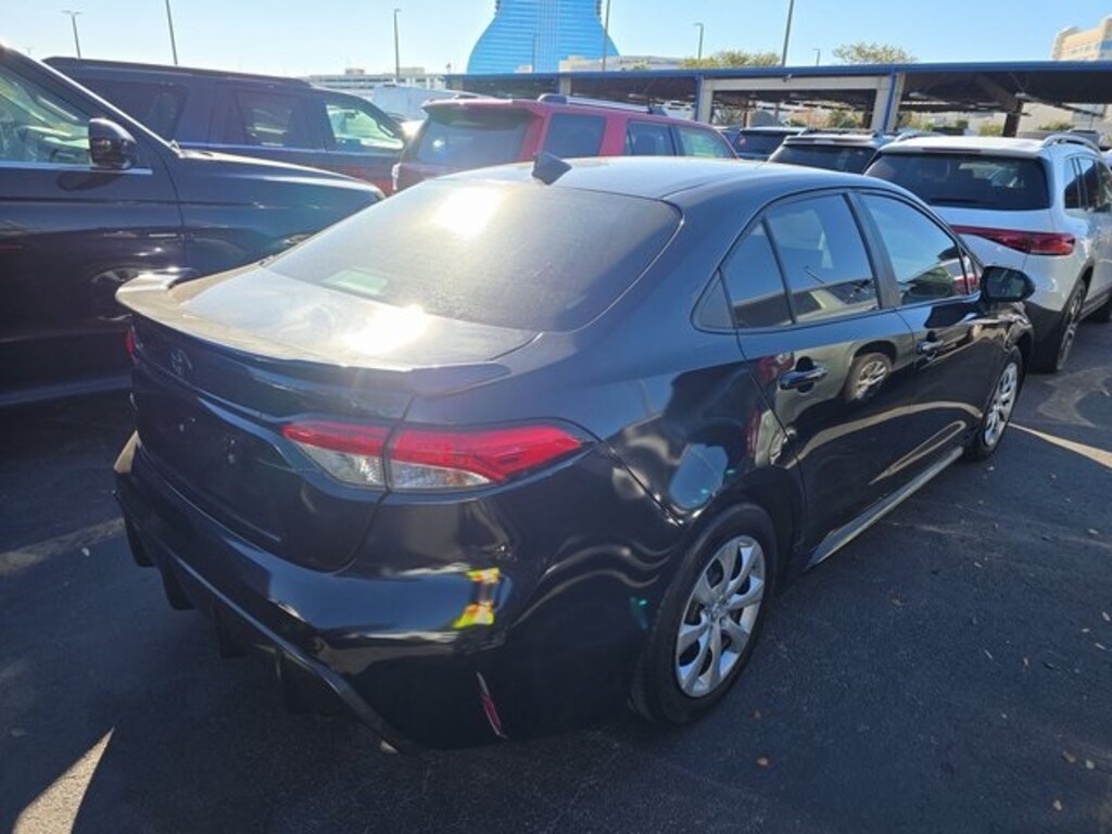 Used 2022 Toyota Corolla LE Sedan
