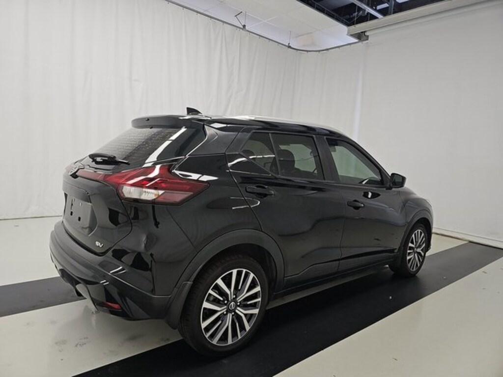 Used 2021 Nissan Kicks SV SUV