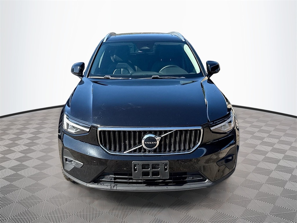 Used 2023 Volvo XC40 B5 Plus Bright Theme SUV