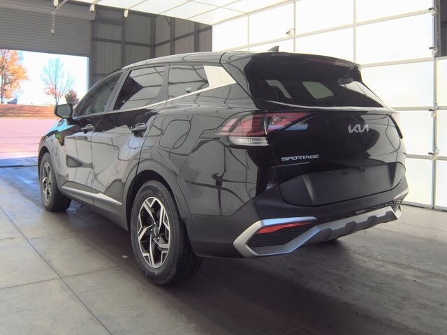 2023 Kia Sportage LX photo 4